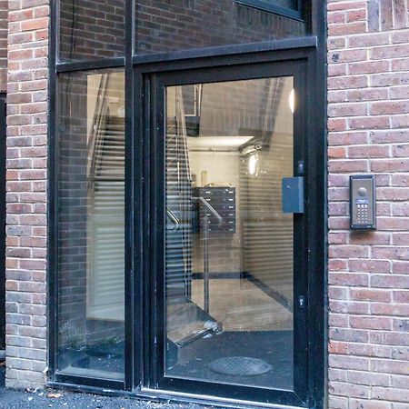 Modern 1-Bedroom Apartment In Leeds City Centre Sleeps 2 Central Station Exterior foto