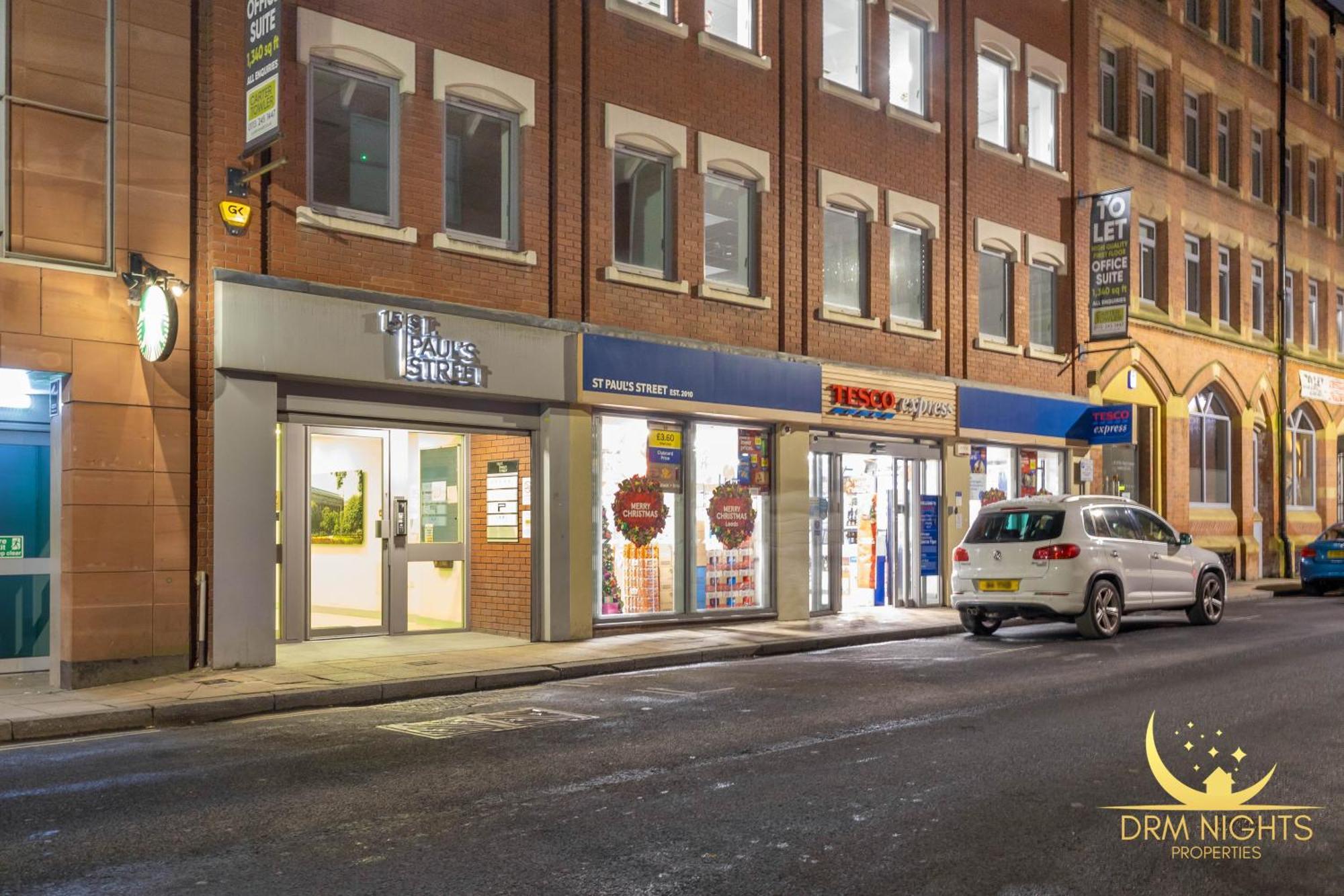 Modern 1-Bedroom Apartment In Leeds City Centre Sleeps 2 Central Station Exterior foto